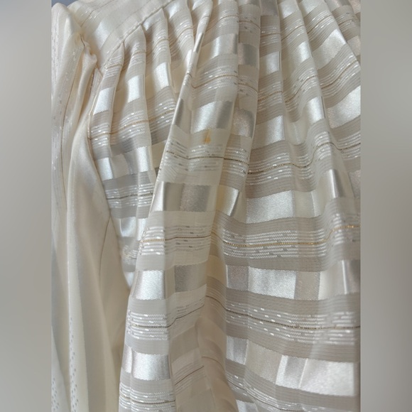 Vintage 80’s Romantic Sheer Cream Blouse with peplum waist and sexy back buttons - Picture 5 of 11